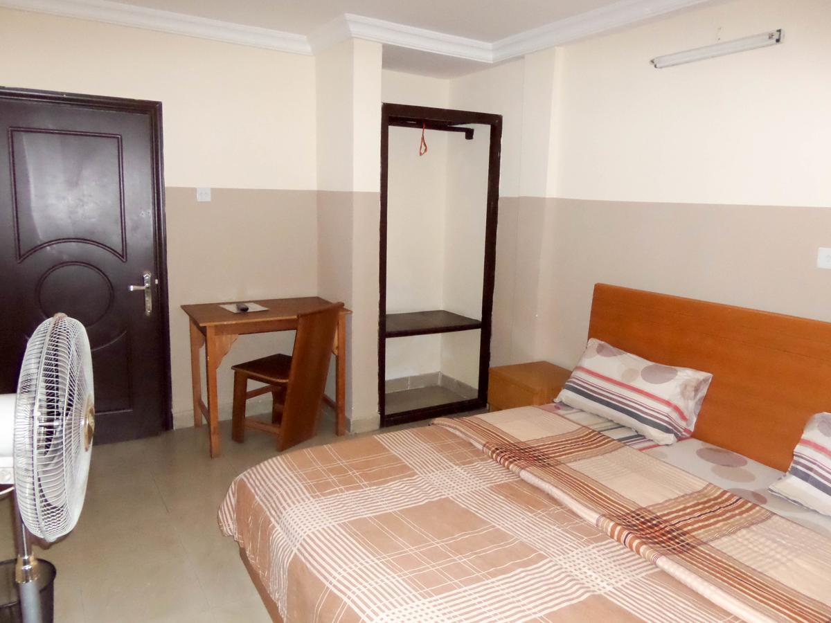 Wonder King Hotel Lagos Bagian luar foto