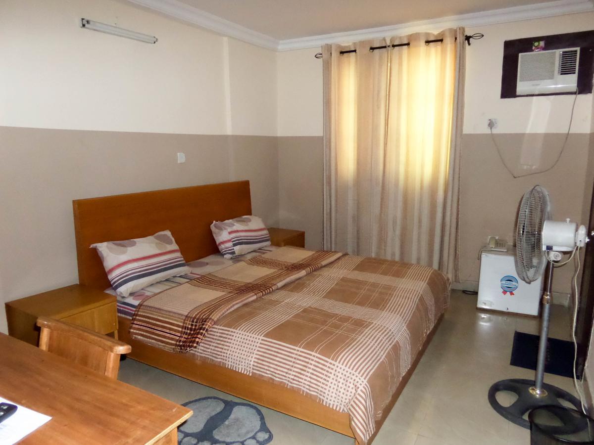 Wonder King Hotel Lagos Bagian luar foto