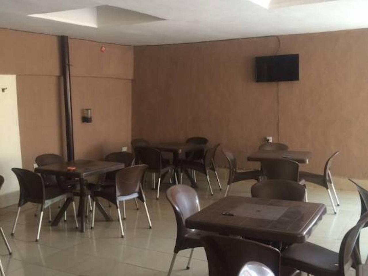 Wonder King Hotel Lagos Bagian luar foto