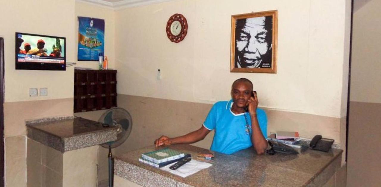 Wonder King Hotel Lagos Bagian luar foto