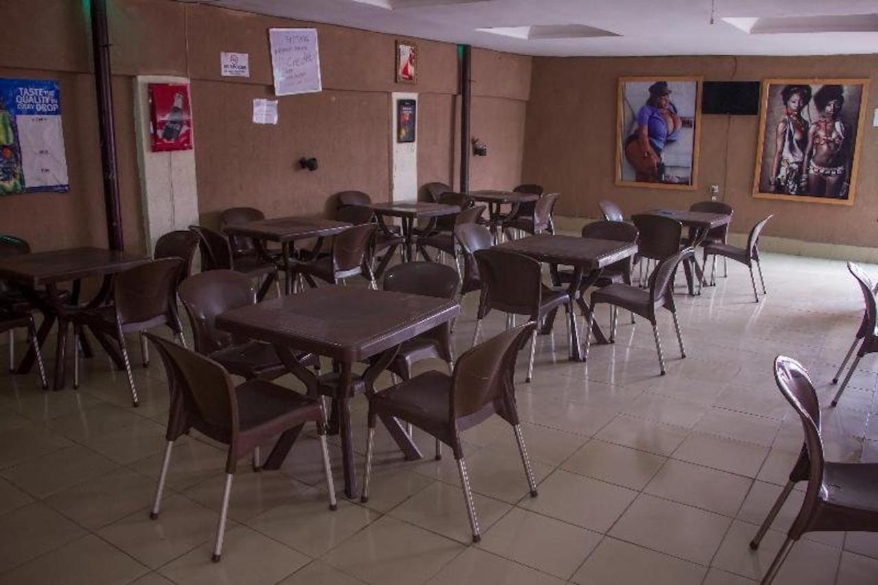 Wonder King Hotel Lagos Bagian luar foto